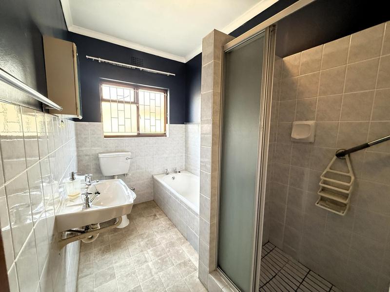 3 Bedroom Property for Sale in Bergzicht Western Cape